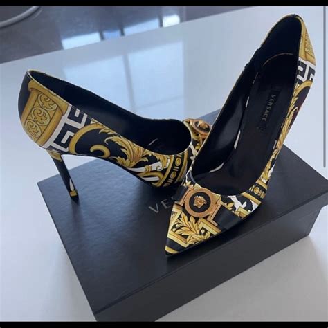 how to know if versace shoes are real|Versace shoes for sale.